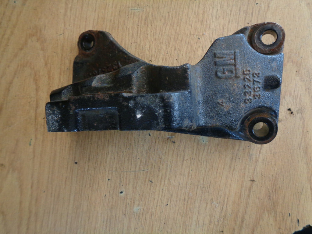 VAUXHALL ZAFIRA B 2013 1.8 ENGINE MOUNTING RHD 13257618