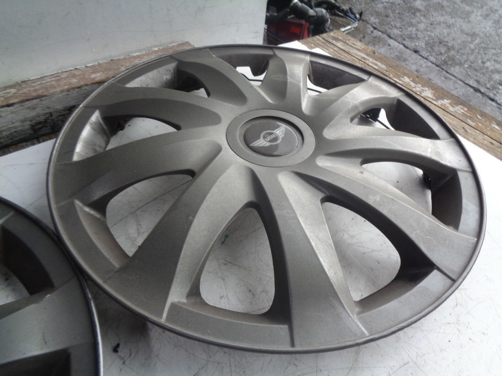 BMW MINI R52 2006 COOPER 2X 15INCH PLASTIC WHEEL COVER TRIMS SILVER