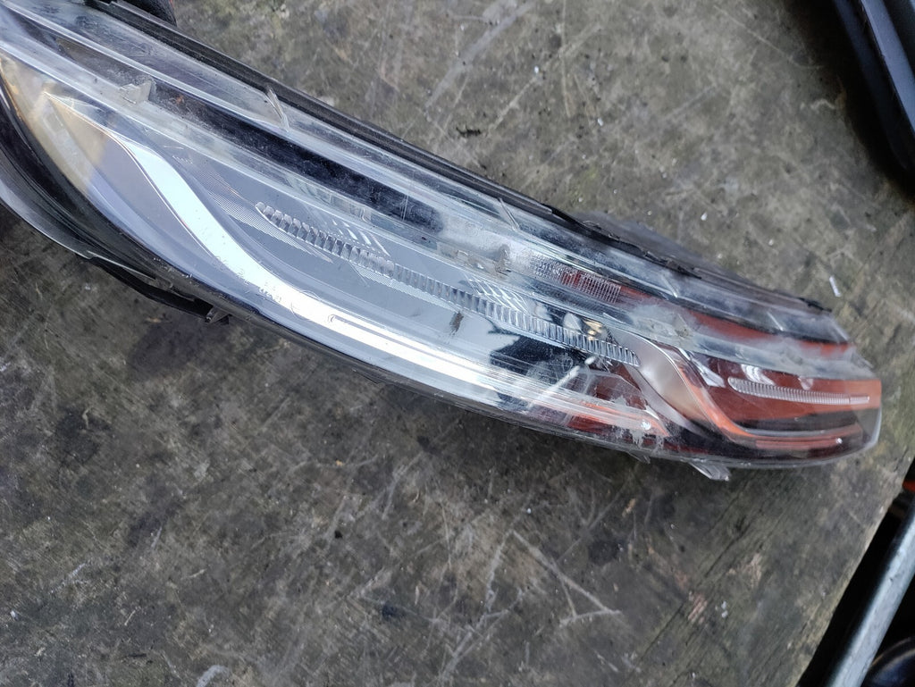 CITROEN C4 CACTUS 2019 OSF DRIVER FRONT LED DRL DAYTIME RUNNING LIGHT 9821287080