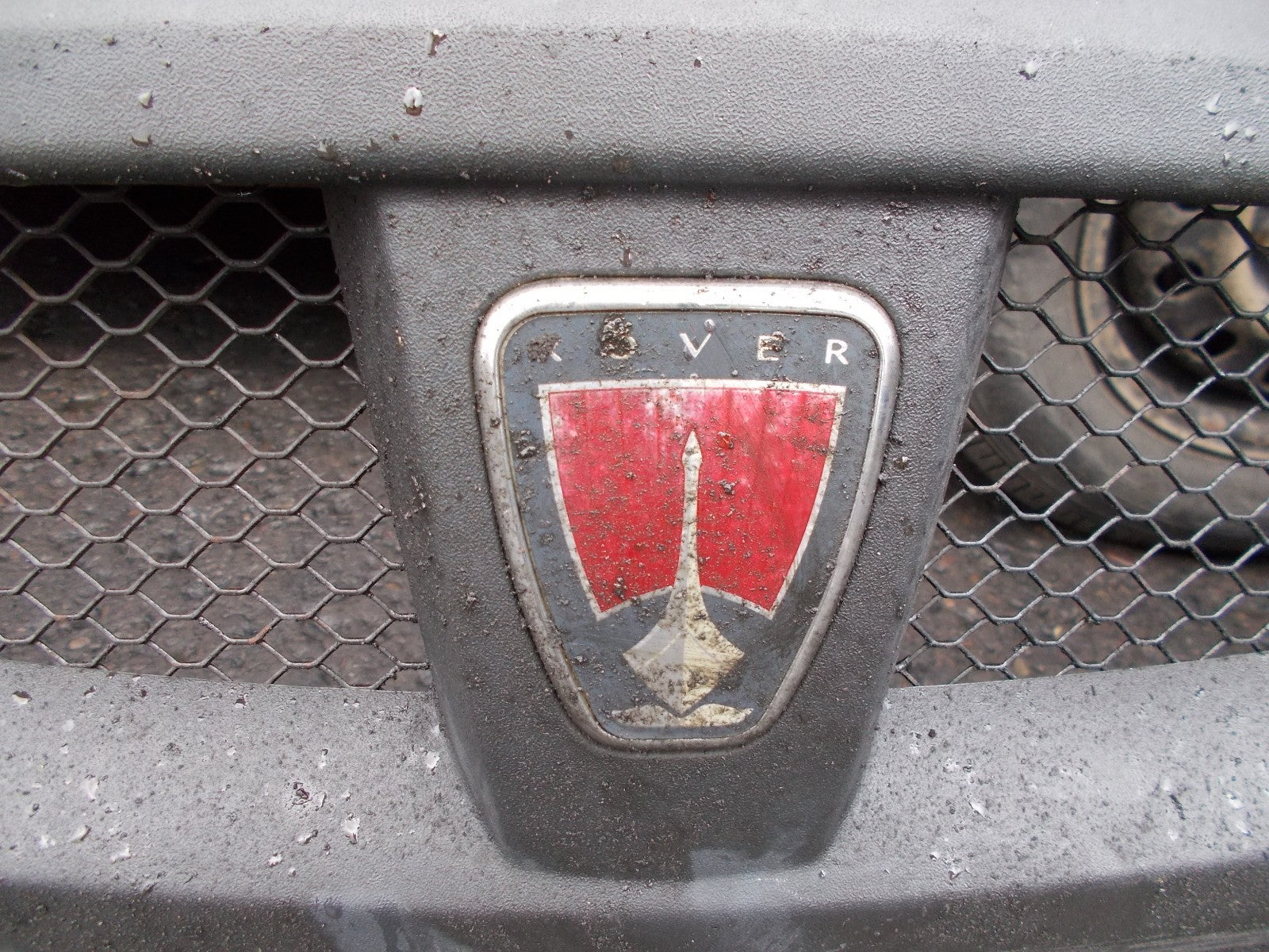 2004 ROVER STEETWISE S 103 3DR FRONT BUMPER & GRILL COMPLETE
