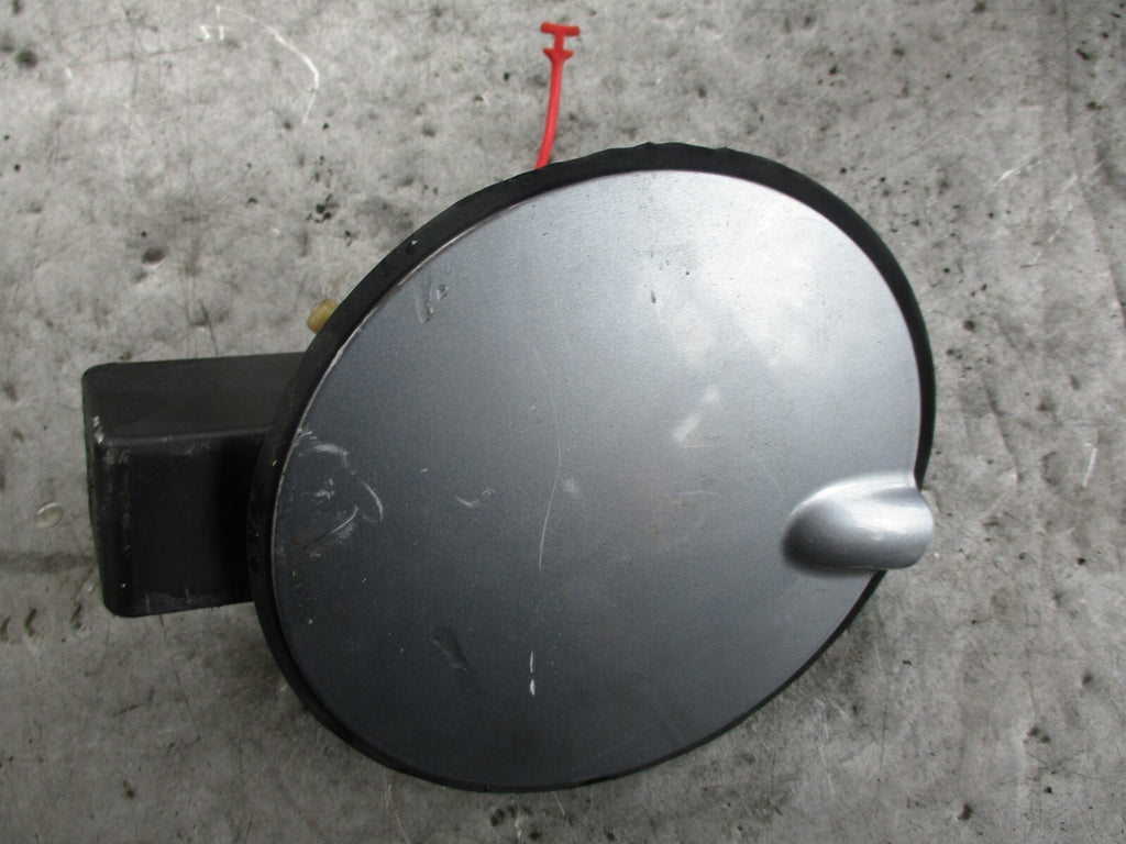 VAUXHALL CORSA D MK3 PETROL FUEL TANK CAP FLAP SILVER 13183307