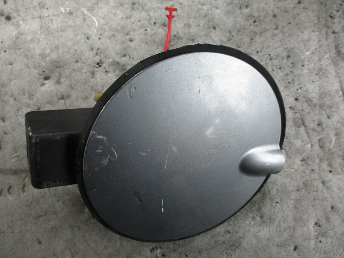 VAUXHALL CORSA D MK3 PETROL FUEL TANK CAP FLAP SILVER 13183307