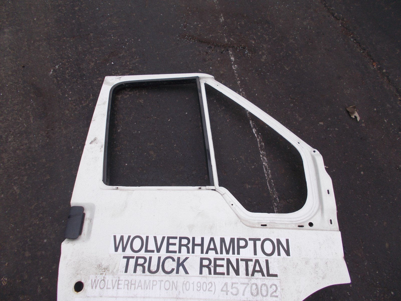 FORD TRANSIT 2003 OSF DRIVER SIDE FRONT DOOR WHITE