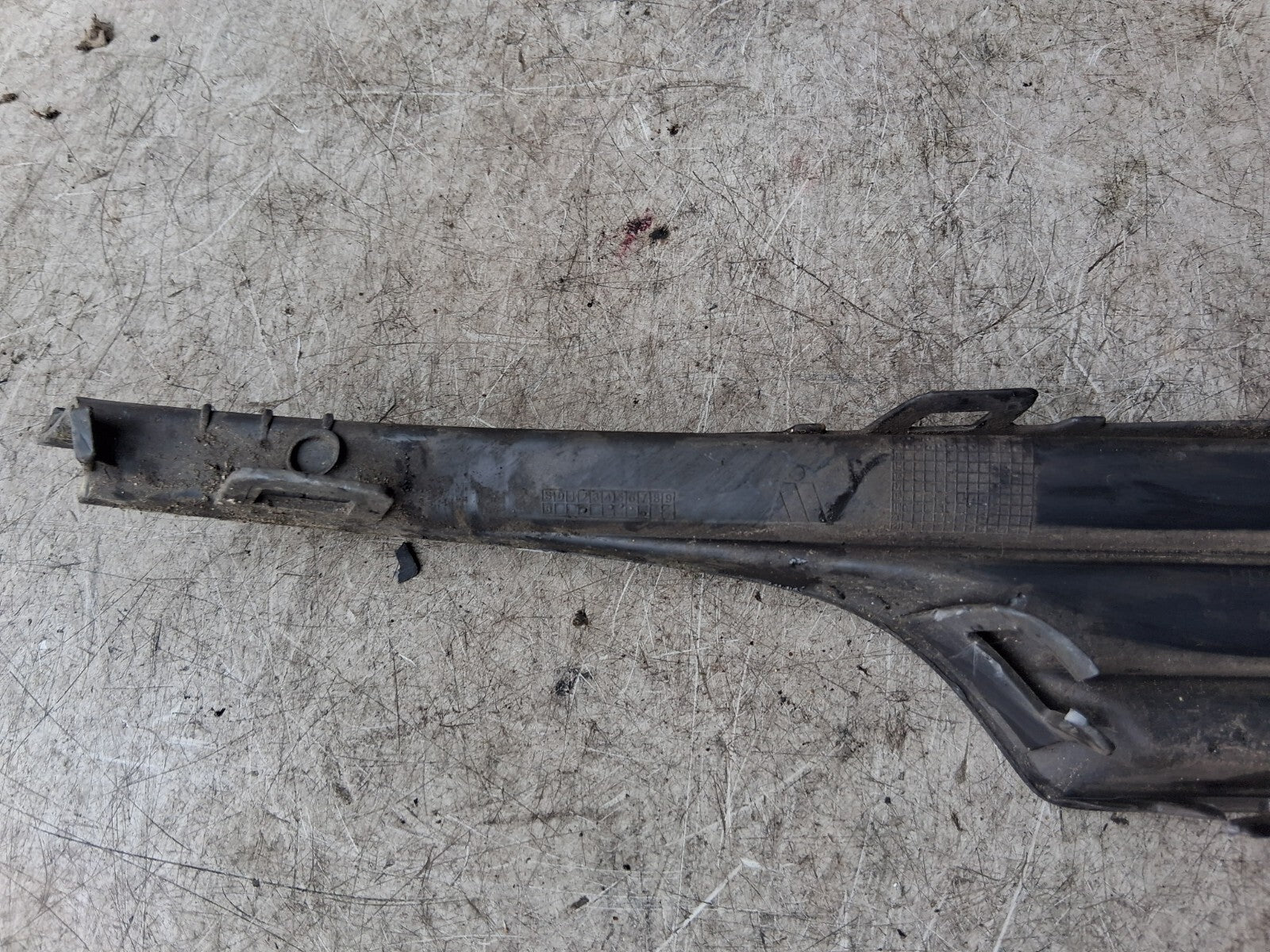 VW GOLF MK7 NSF PASSENGER SIDE FRONT BUMPER LOWER GRILLE 5G0853665