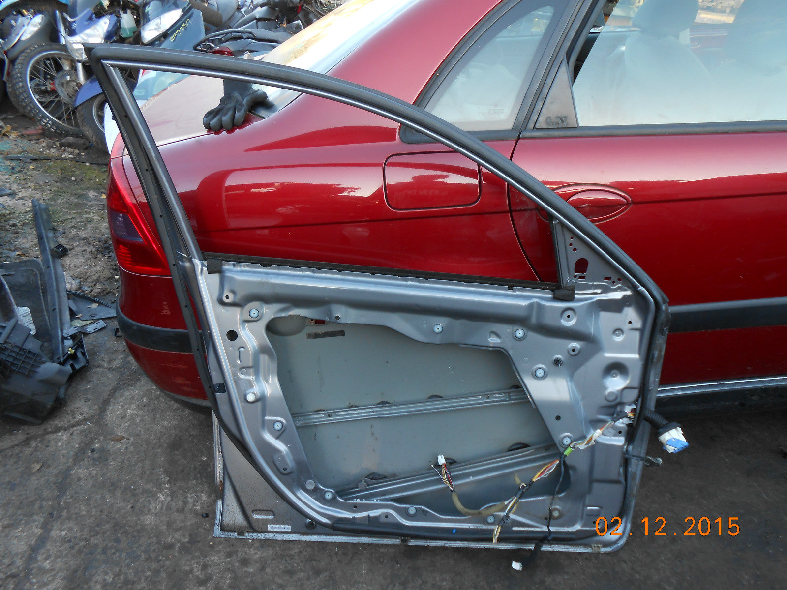 MAZDA 3 BK 2005 NSF PASSENGER SIDE FRONT BARE DOOR IN GREY SILVER