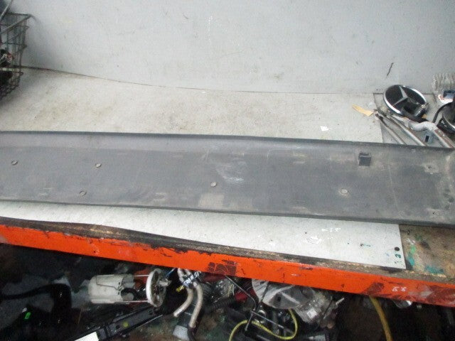 VAUXHAL VIVARO TRAFIC 2014 LEFT SLIDING DOOR MOULDING 8200036081