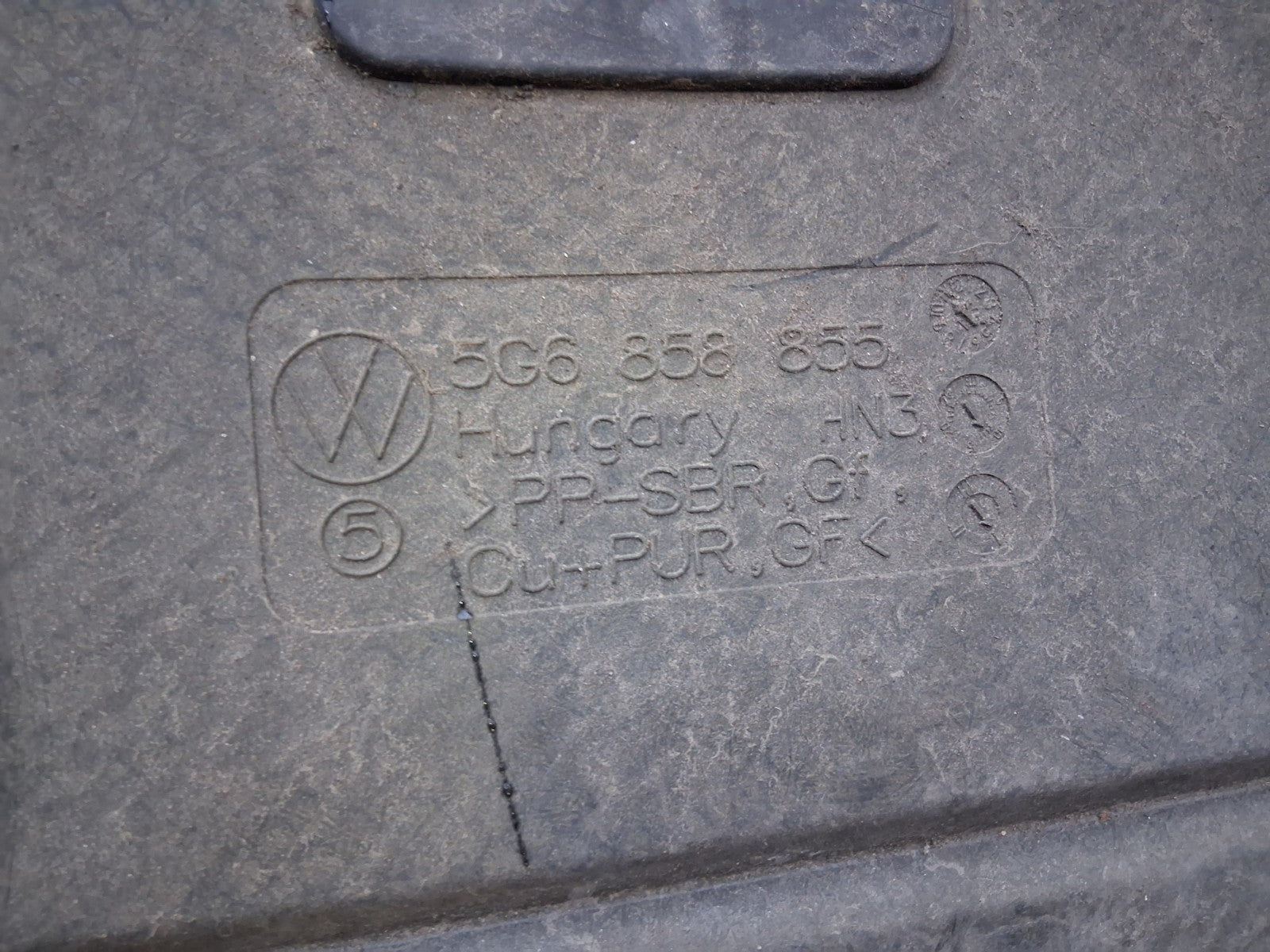 2013 VW GOLF MK7 REAR BOOT FLOOR LINER CARPET MAT 5G6858855