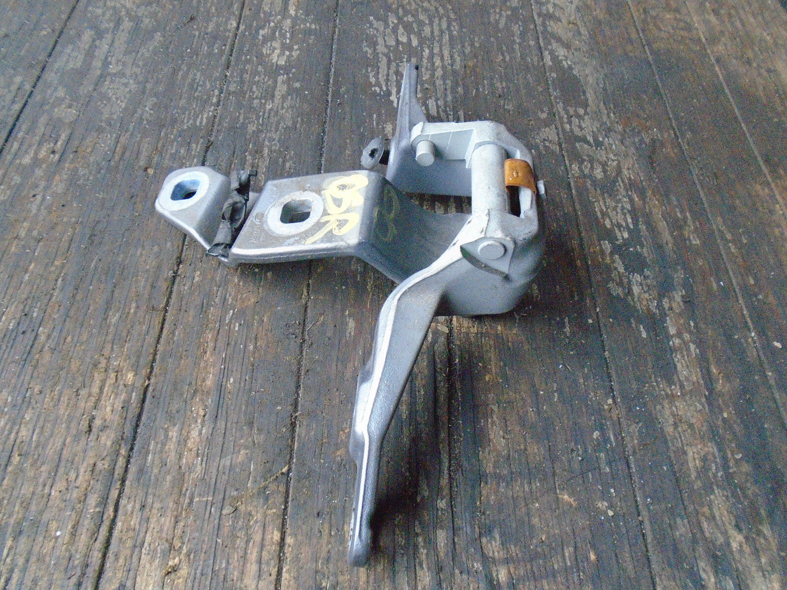 BMW 5 SERIES GT F07 2016 OSR DRIVER SIDE REAR TAILGATE HINGE 7200534