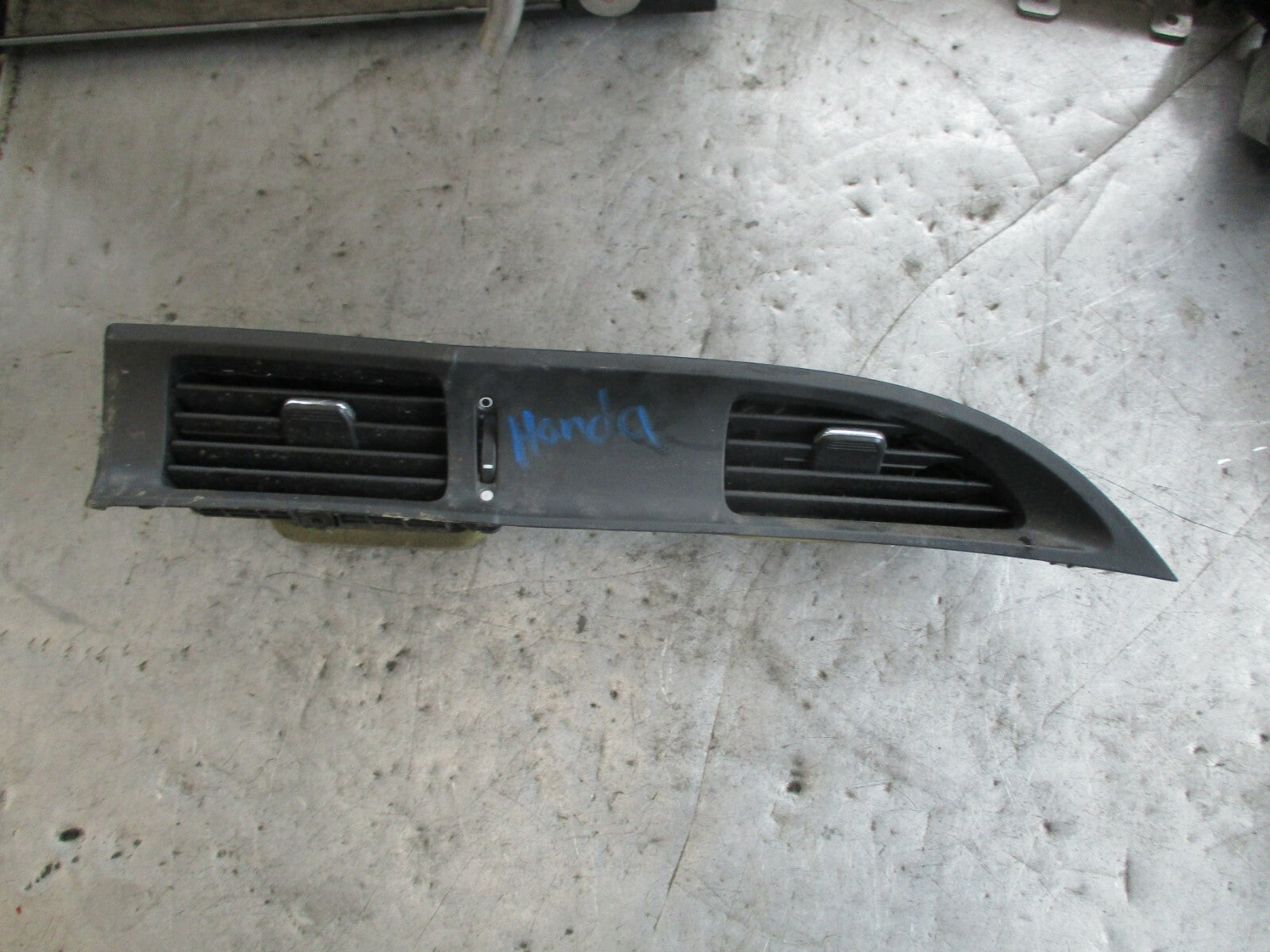 HONDA CRZ ZF1 2010 NS PASSENGER SIDE HEATER AIR VENT E8965131500