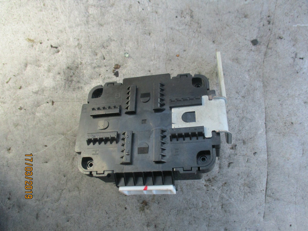 KIA RIO MK4 COMFORT CONTROL UNIT MODULE 95300H8100