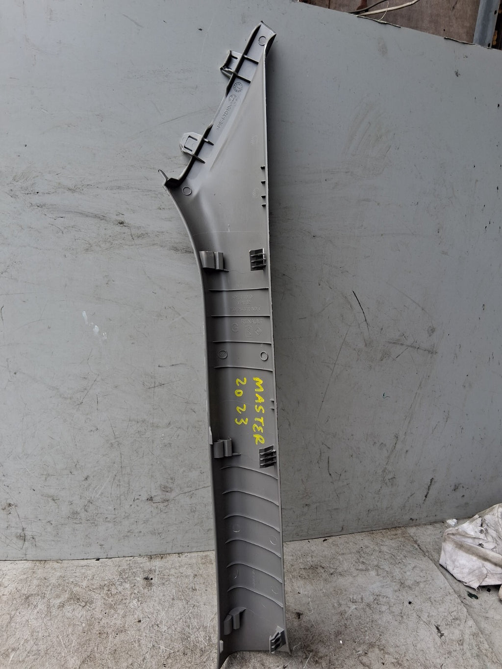 2023 RENAULT MASTER MK3 NS PASSENGER SIDE B PILLAR TRIM COVER PANEL 769128437R