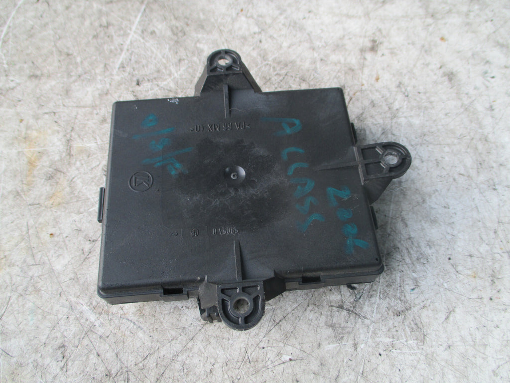 MERCEDES BENZ A CLASS W169 2006 OSF DRIVER FRONT DOOR CONTROL MODULE A1698207026