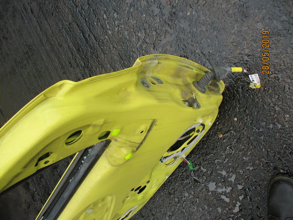 PEUGEOT 107 PRE FACELIFT NSF PASSENGER SIDE FRONT DOOR KBL YELLOW