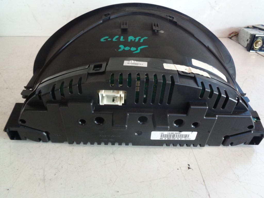 MERCEDES BENZ C CLASS 2005W203 SPEEDO SPEEDOMETER INSTRUMENT CLUSTER A2035407647