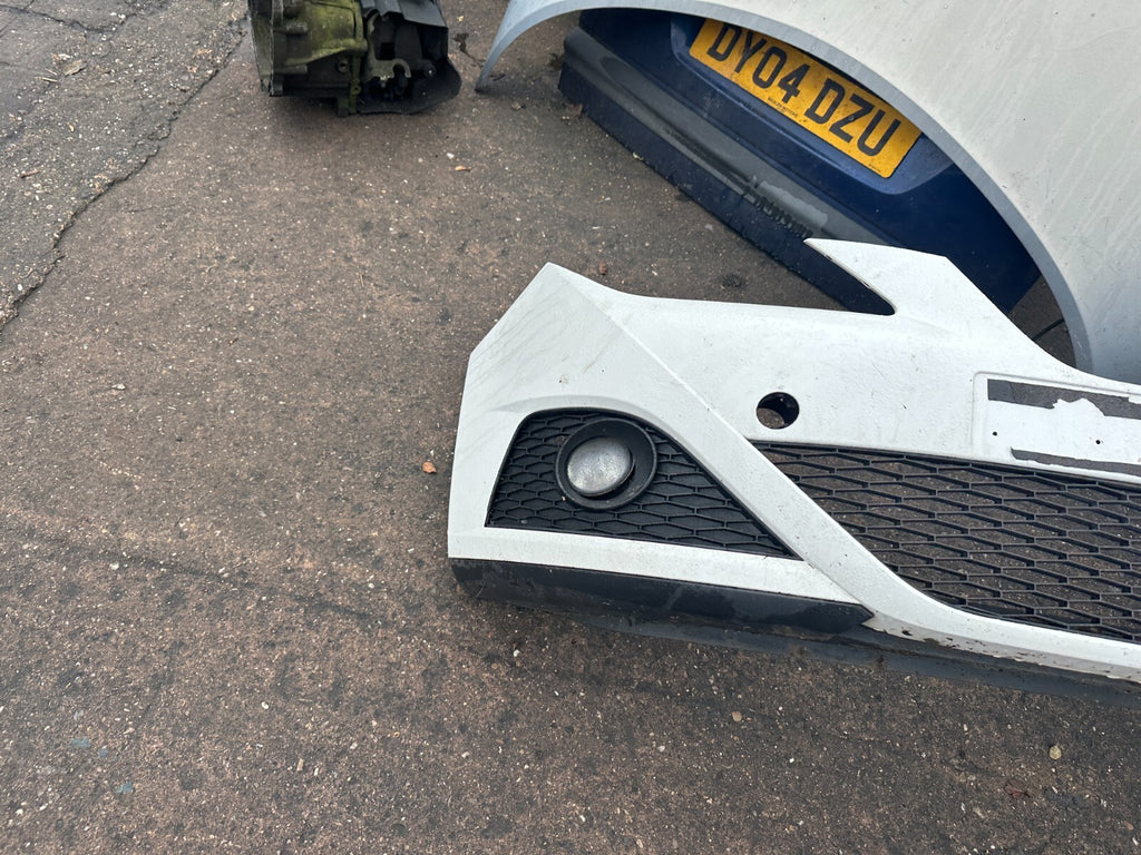 2012 SEAT IBIZA MK4 FRONT BUMPER WHITE PRE FACELIFT 6J0807221 A