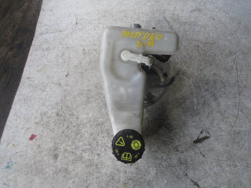 FORD MONDEO MK5 2019 BRAKE MASTER CYLINDER DG9C2K478MB