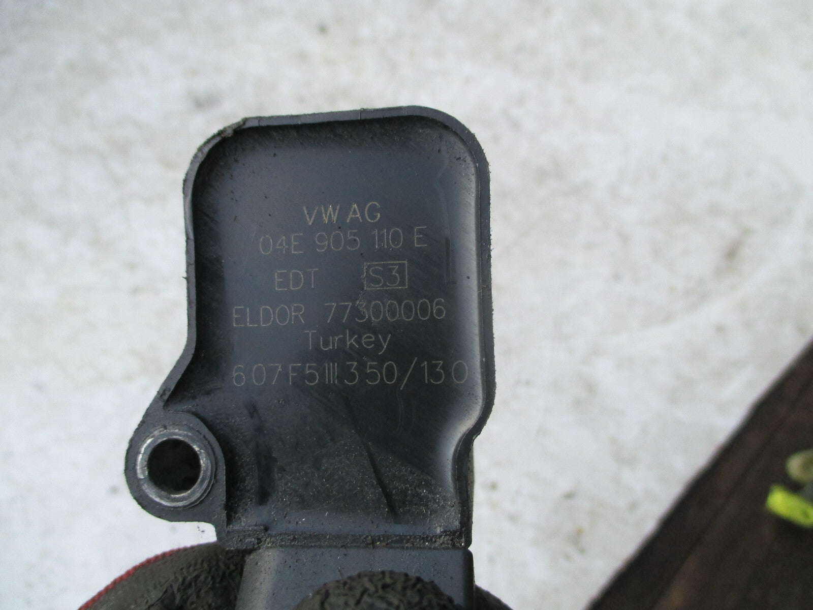 VW VOLKSWAGEN POLO 2017 1.2 PETROL ENGINE IGNITION COIL 04E905110E