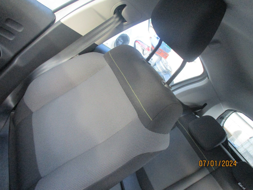 CITROEN C3 2021 MK3 HATCH OSF DRIVER SIDE FRONT COMPLETE SEAT FABRIC