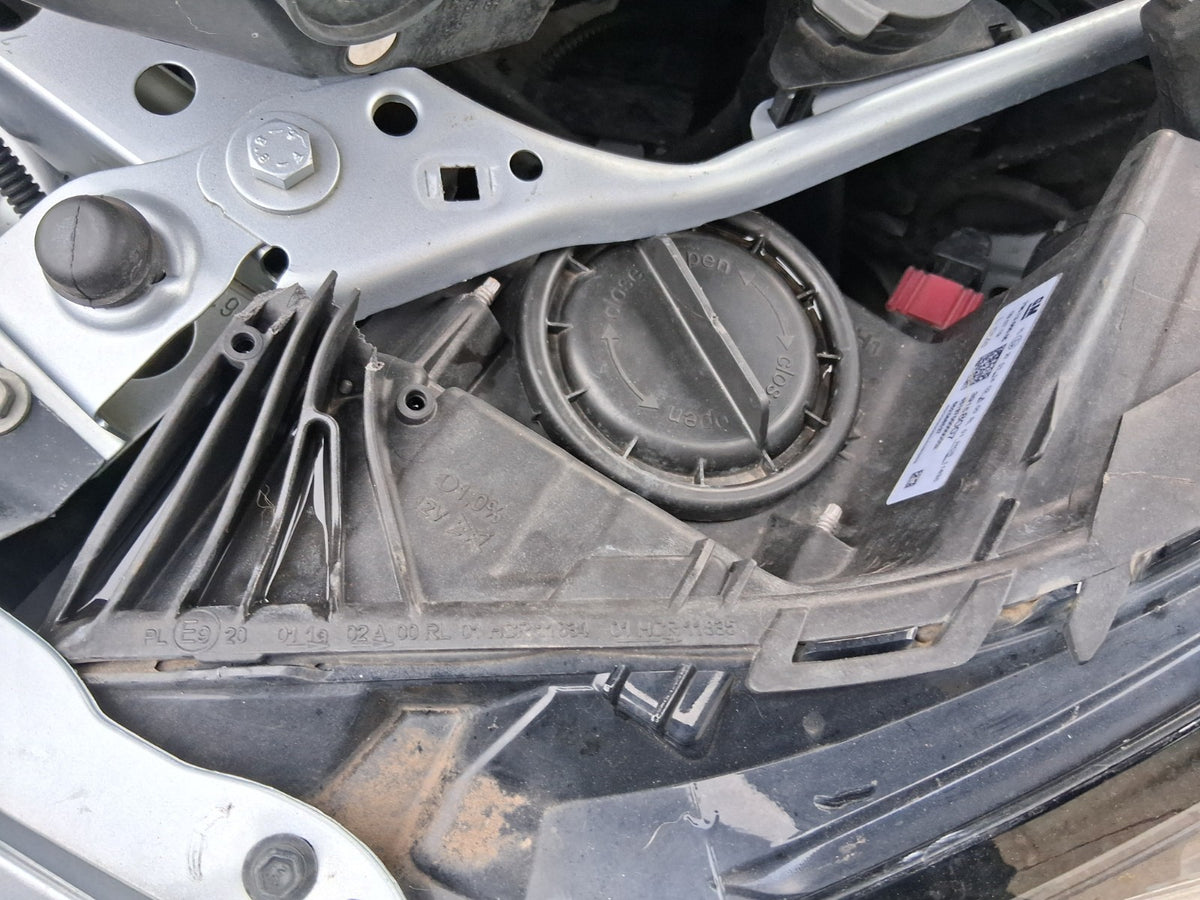 2019 VAUXHALL ASTRA K NSF PASSENGER SIDE FRONT LEFT HEADLIGHT 39158007