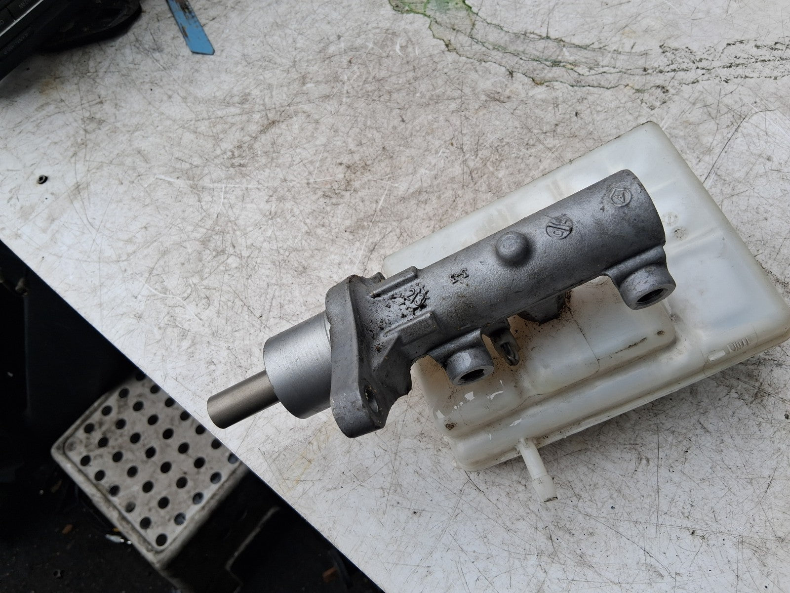 2023 RENAULT MASTER MK3 2.3 DIESEL BRAKE MASTER CYLINDER