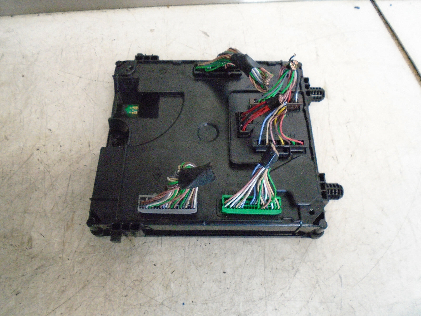 RENAULT LAGUNA MK3 2009 BCM BODY CONTROL MODULE 284B12329R