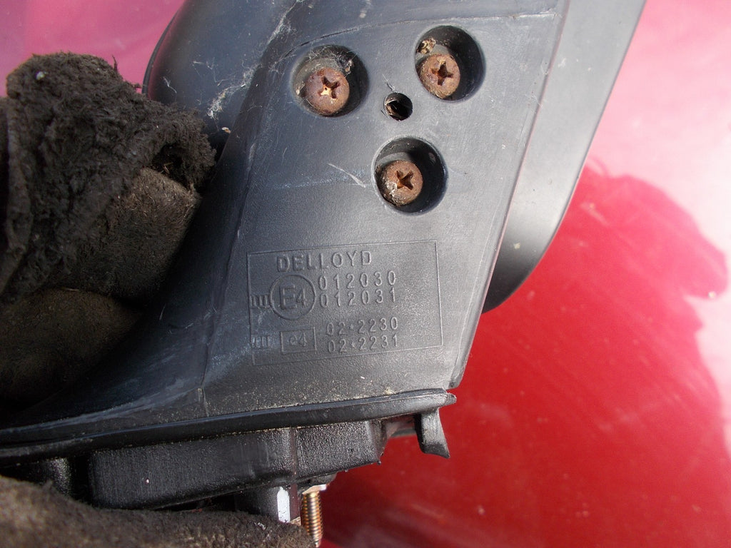 PROTON GENERATION 2 NS/ PASSENGER SIDE WING MIRROR 012030
