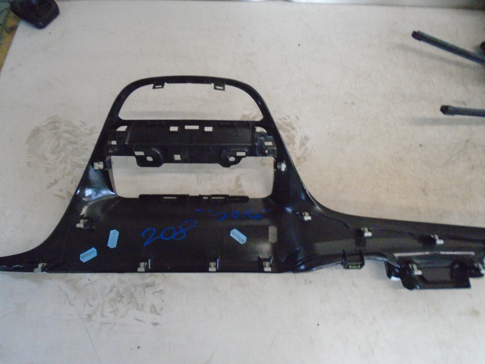 PEUGEOT 208 2014 DASHBOARD TRIM SURROUND PANEL 9875839677