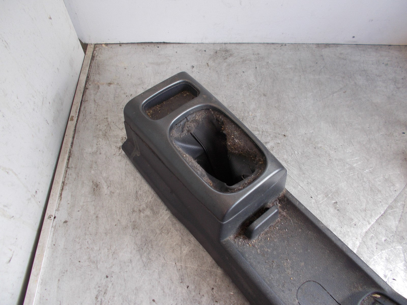 NISSAN NOTE E11 2008 1.4 CENTRE CONSOLE STORAGE COMPARTMENT 969109U010