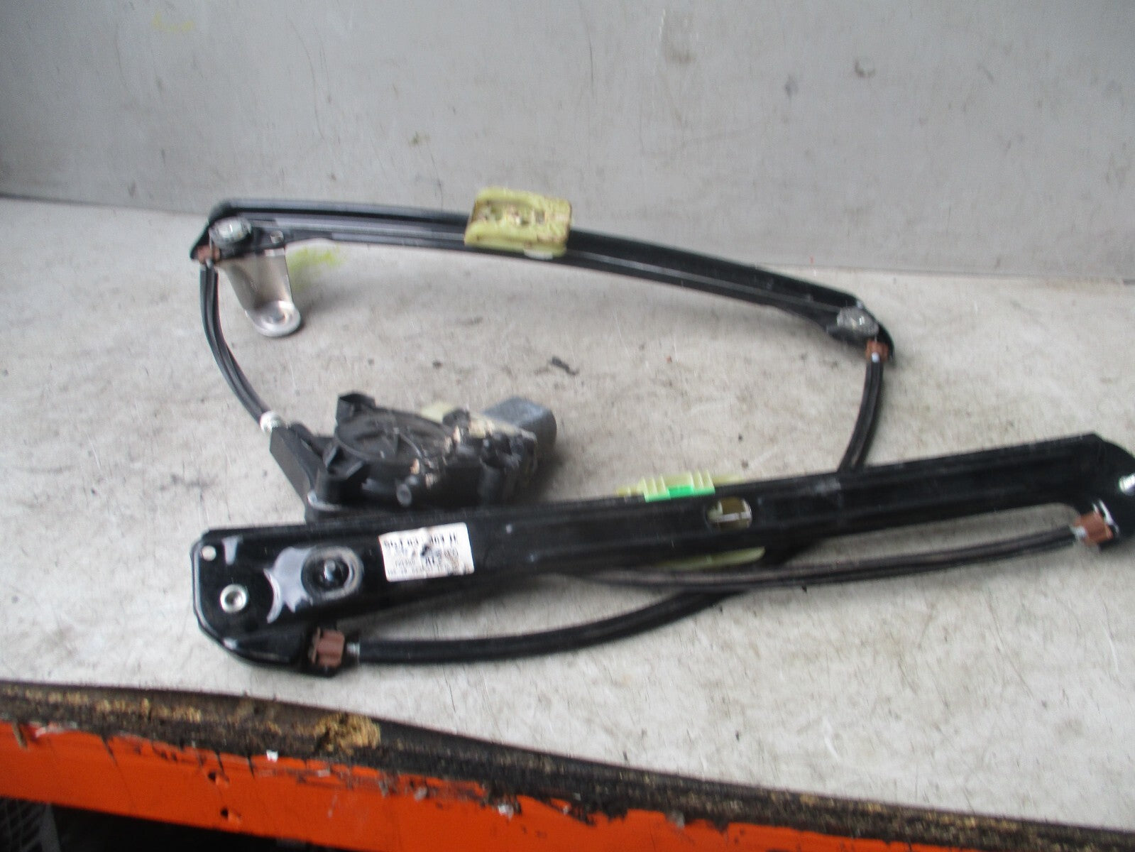2017 VW GOLF  WINDOW MOTOR & REGULATOR 5G4837461H