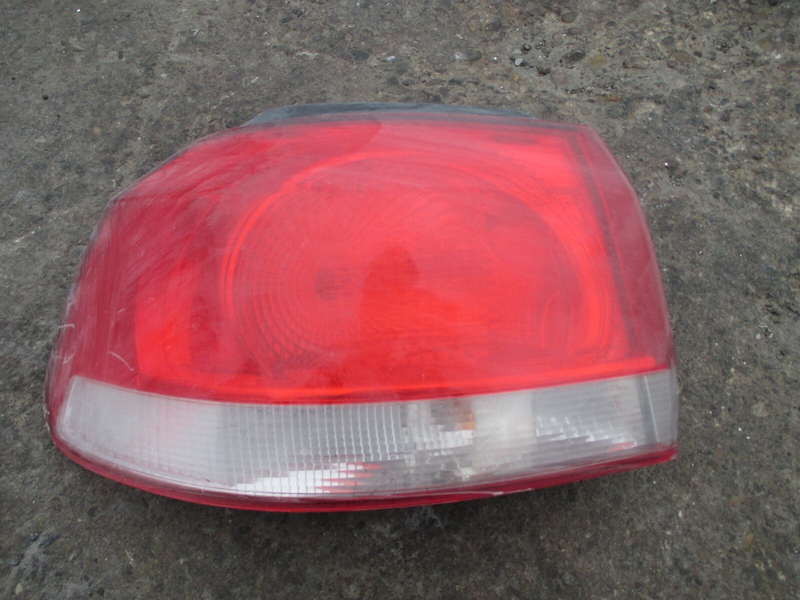 VW VOLKSWAGEN GOLF MK6 NSR PASSENGER SIDE REAR TAIL LIGHT 5K0945095E