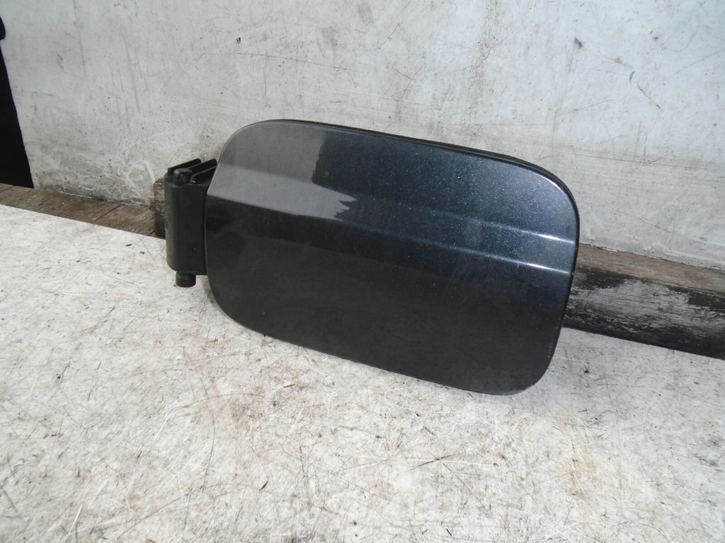 MERCEDES BENZ C CLASS W204 FUEL FILLER FLAP & COVER A2047500103