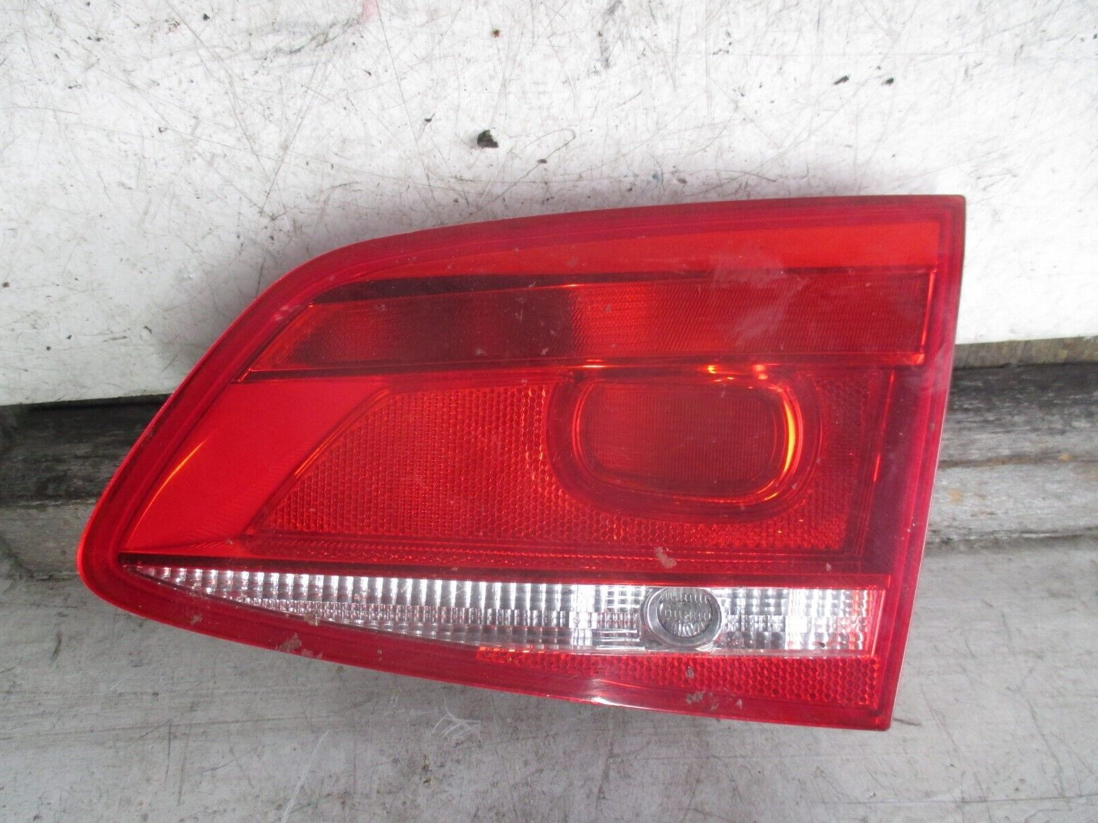 VW VOLKSWAGEN B7 PASSAT 2016 ESTATE OSR DRIVER REAR INNER TAIL LIGHT  3AF945094Q