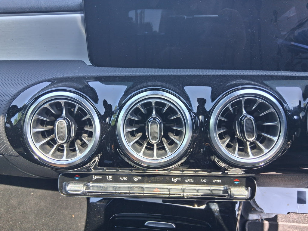 2023 MERCEDES BENZ A CLASS AMG LINE W177 CENTRE MIDDLE AIR VENTS