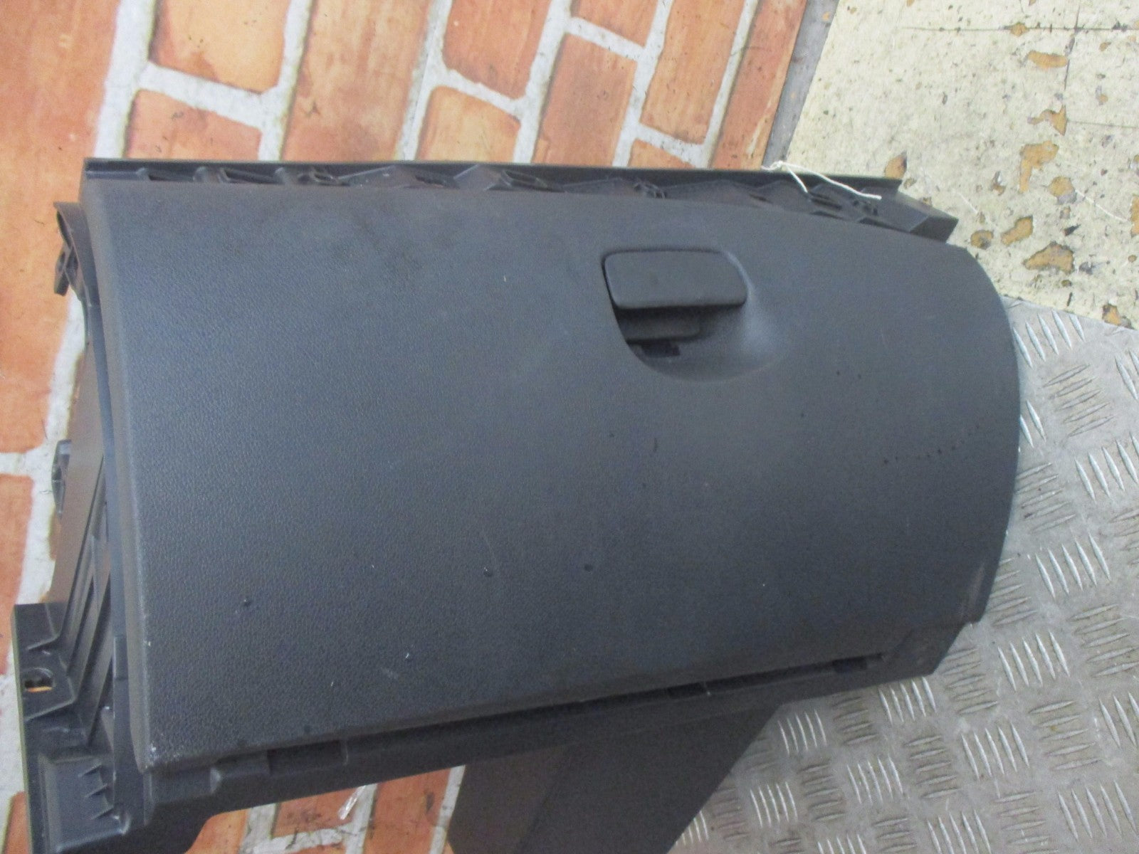 RENAULT MEGANE 2013 MK3 GLOVE BOX GLOVEBOX LID STORAGE COMPARTMENT 681080011R