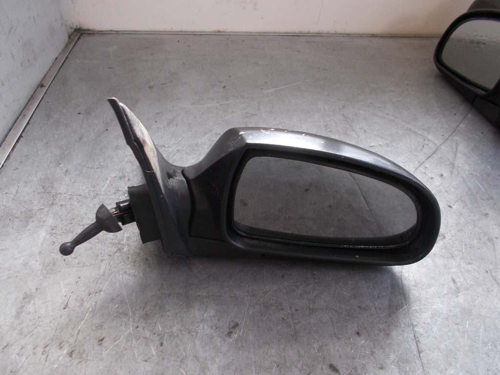 HYUNDAI ACCENT 2003 OS DRIVER SIDE MANUAL WING MIRROR BLACK