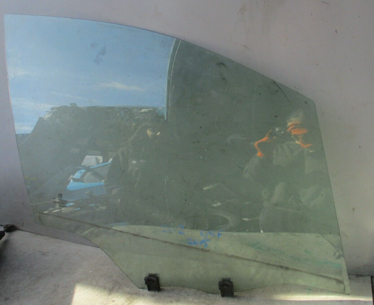2015 PEUGEOT 208 OSF DRIVER SIDE FRONT WINDOW GLASS 39AS2M33
