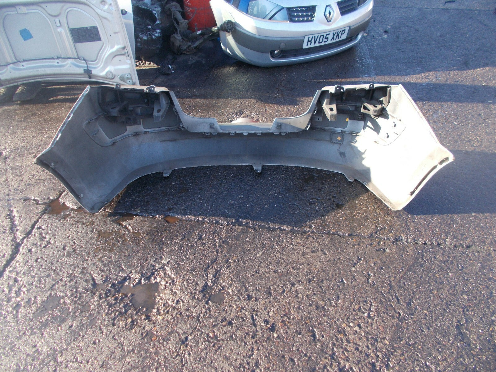 2002-2005 RENAULT MEGANE MK2 CC COMPLETE REAR BUMPER SILVER