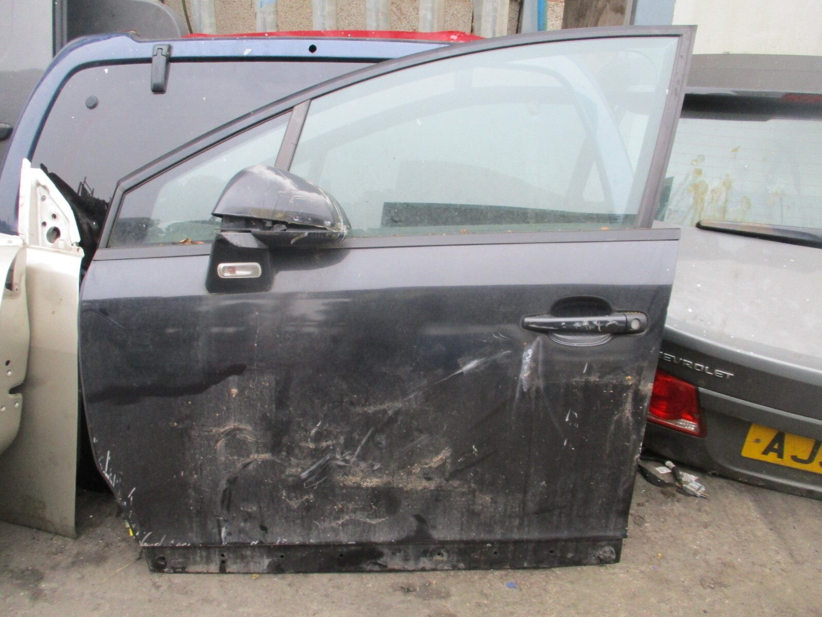 CITROEN C4 MK1 2007 NSF PASSENGER SIDE FRONT DOOR BLACK SCRATCHES