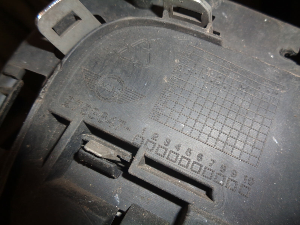 BMW MINI COOPER R56 2010 FRONT BUMPER LOWER CENTRE GRILL 2753647