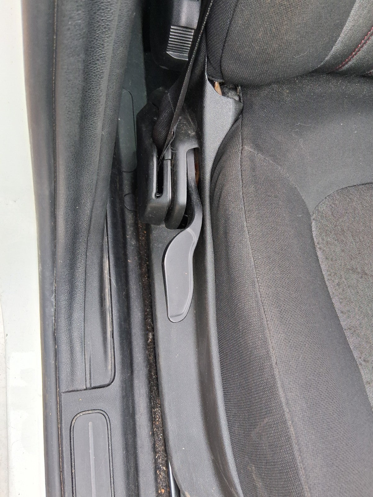 2014 FIAT PUNTO 5 DOOR MK3 OSF DRIVER SIDE FRONT RIGHT FABRIC SEAT
