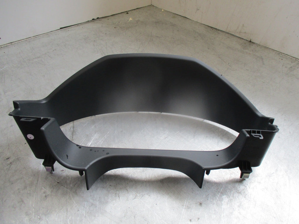 MERCEDES E CLASS W212 INSTRUMENT SPEEDO HOOD COVER SURROUND PLASTIC TRIM