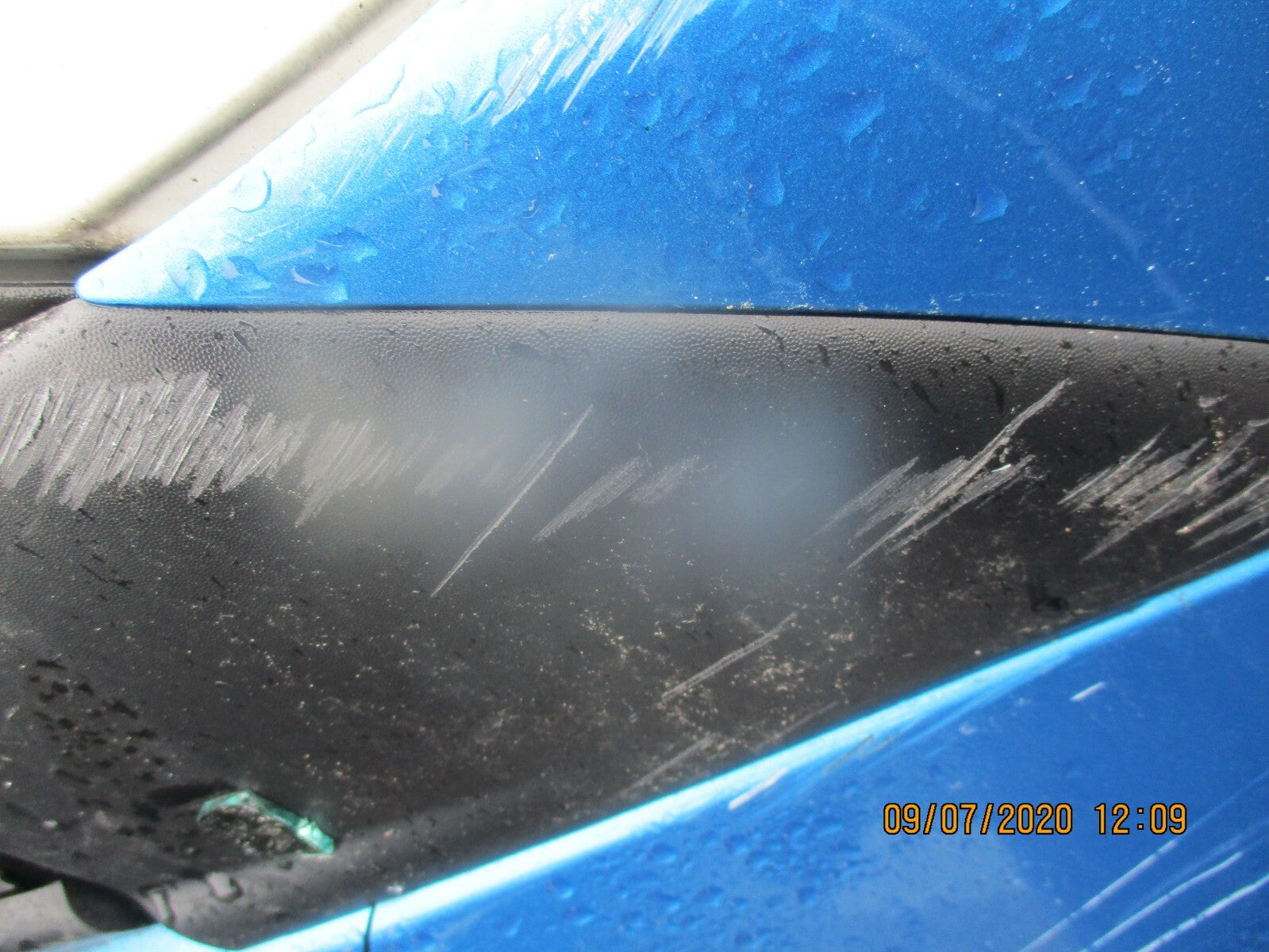 RENAULT CAPTUR 2014 MK1 HATCHBACK DRIVER SIDE RH FRONT WING CORNER TRIM