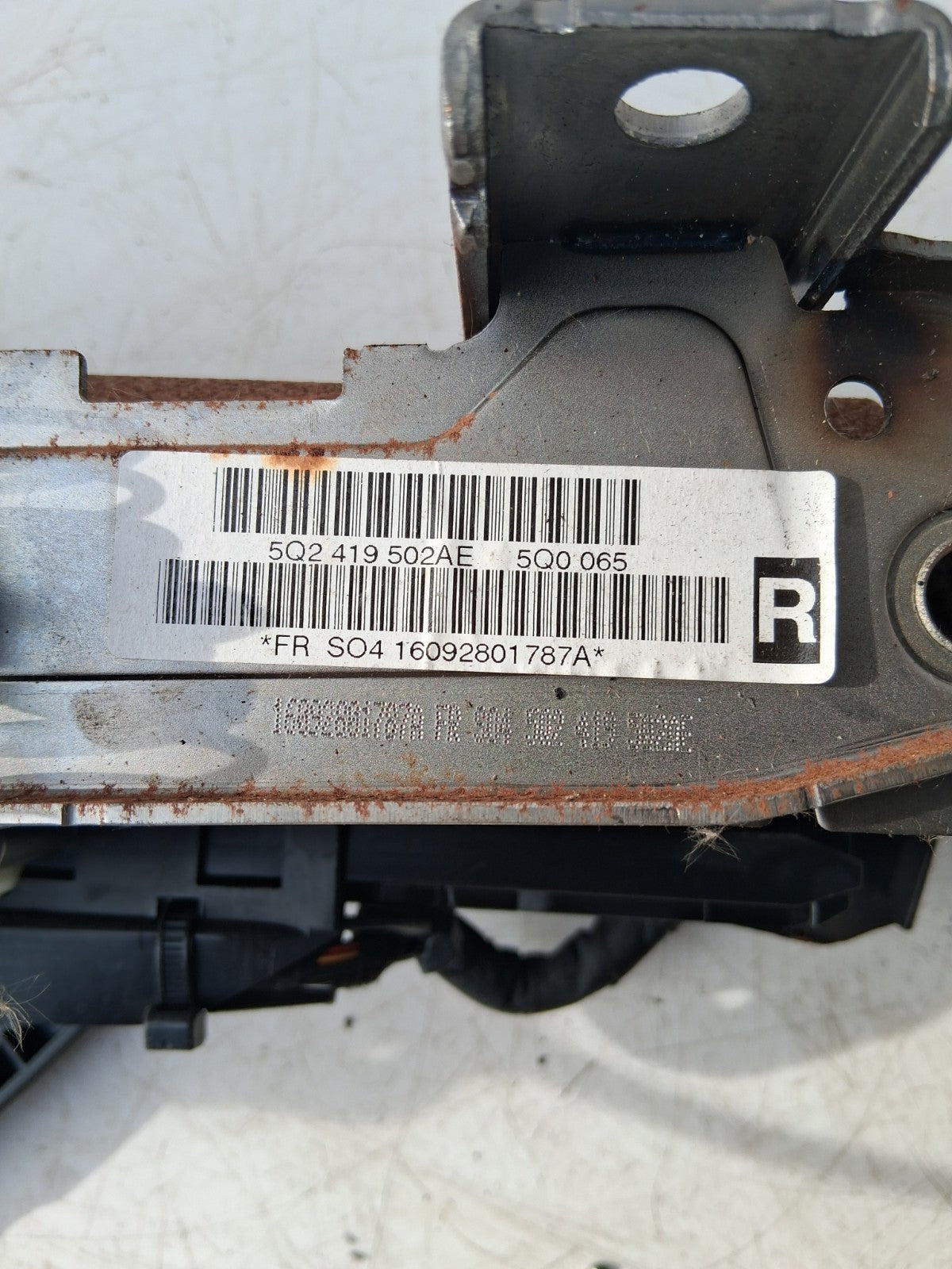 2017 SEAT LEON STEERING COLUMN BARREL & KEY 5Q2419502AE
