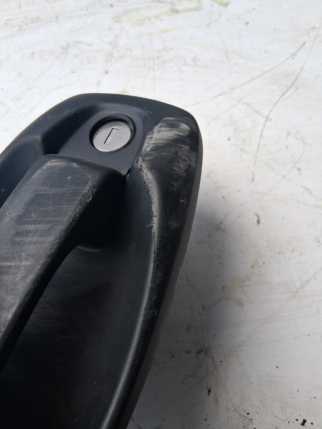 2021 FIAT FIORINO NS PASSENGER SIDE LEFT EXTERIOR DOOR HANDLE 242559