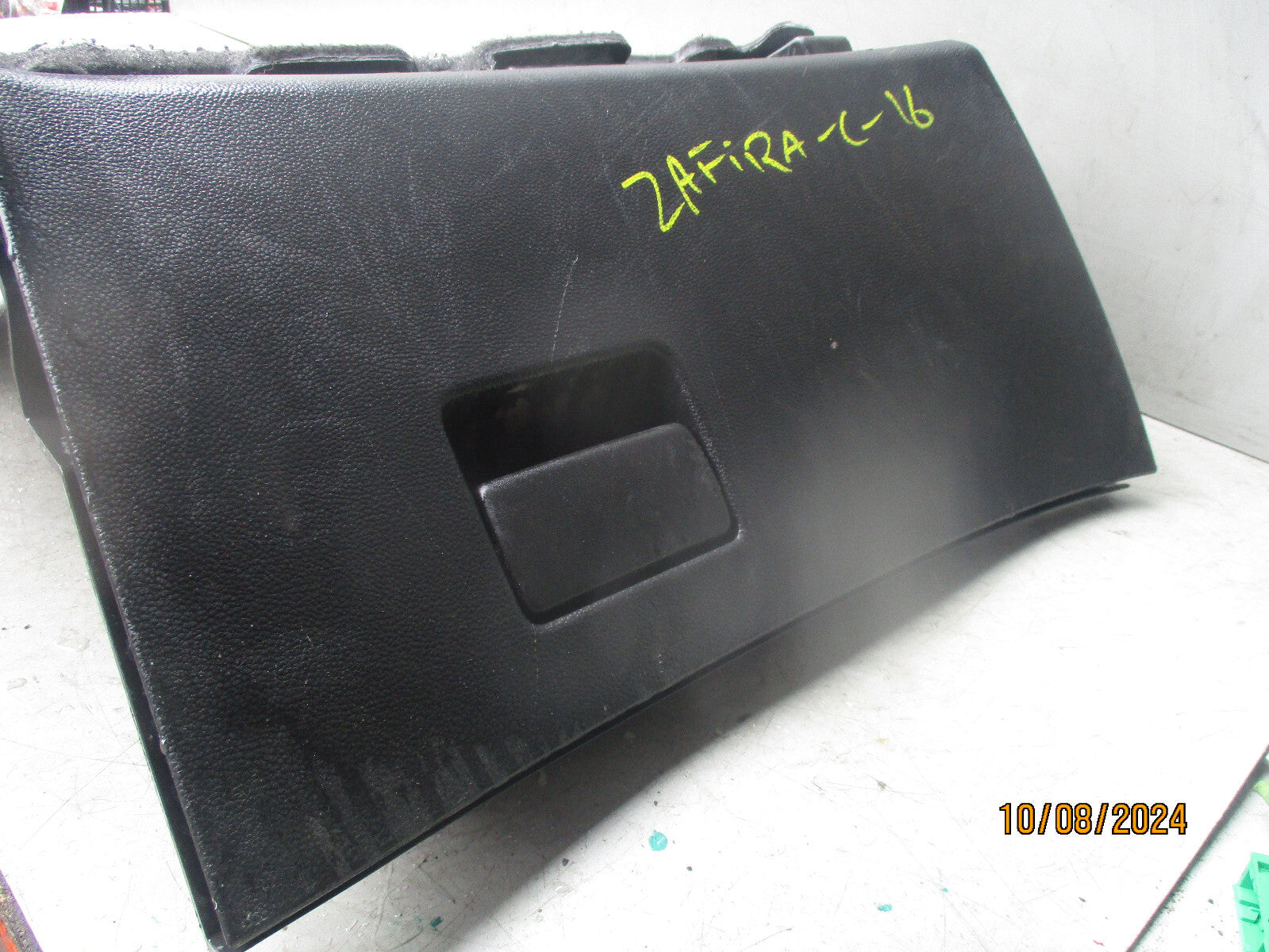2016 VAUXHALL ZAFIRA C TOURER DASHBOARD GLOVEBOX STRORAGE COMPARTMENT