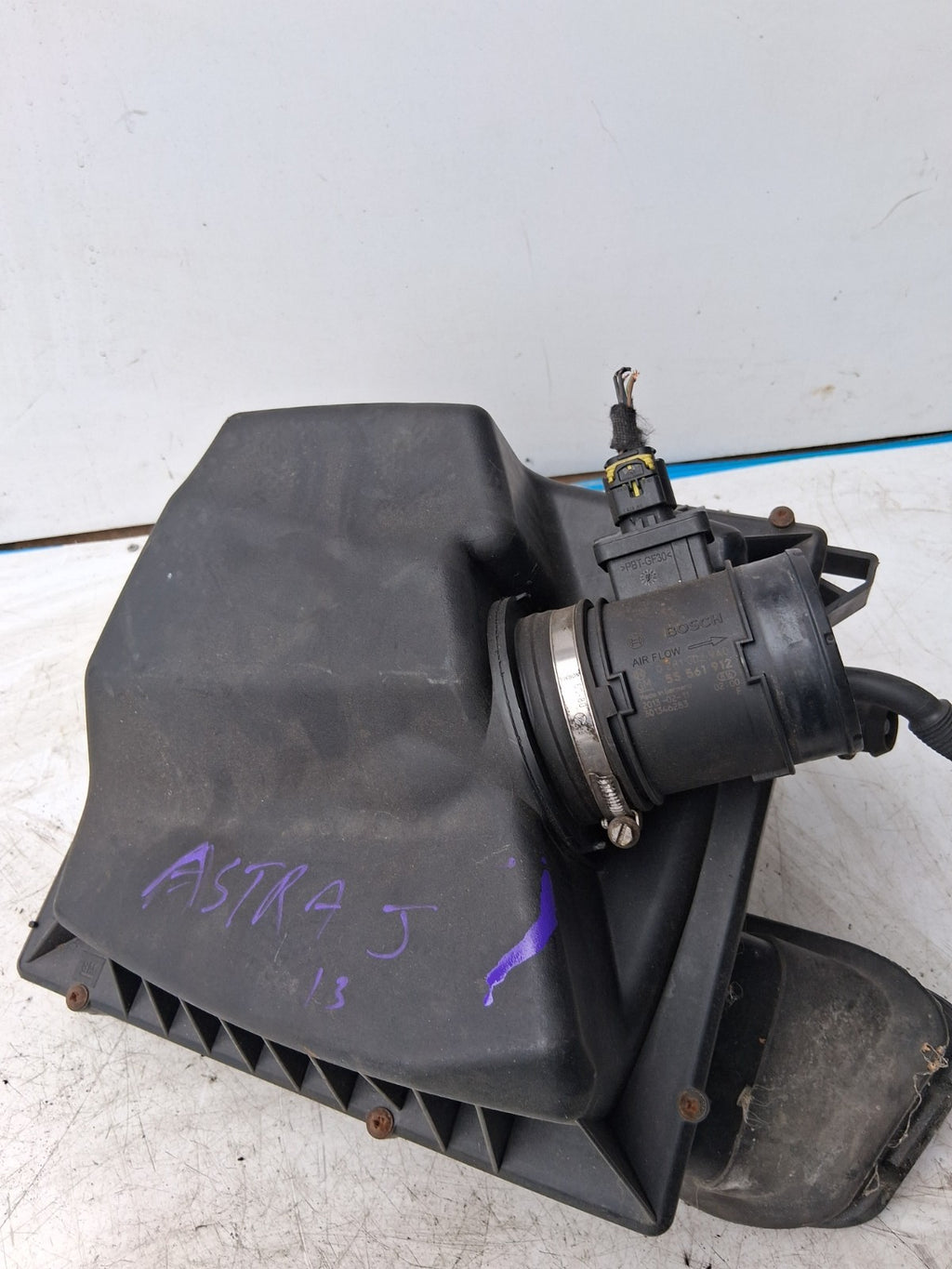 2013 VAUXHALL ASTRA J ESTATE AIR FILTER HOUSING BOX
