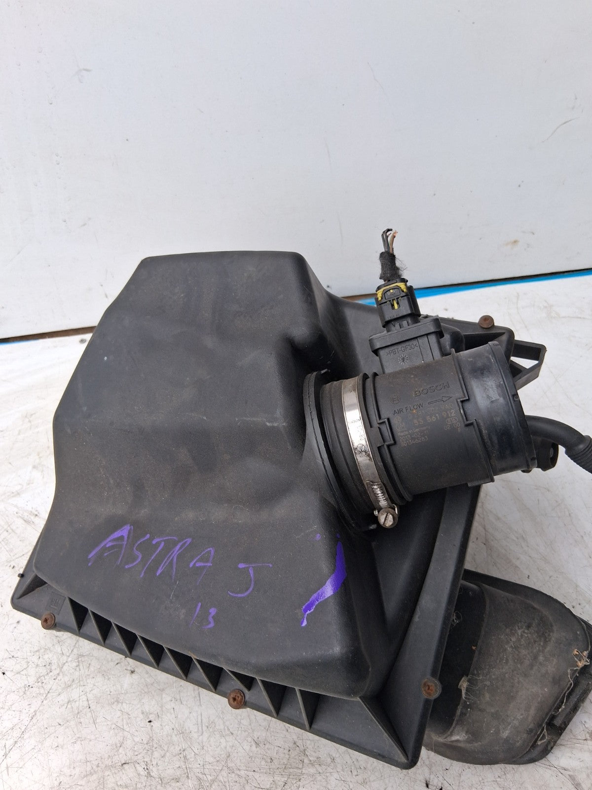 2013 VAUXHALL ASTRA J ESTATE AIR FILTER HOUSING BOX