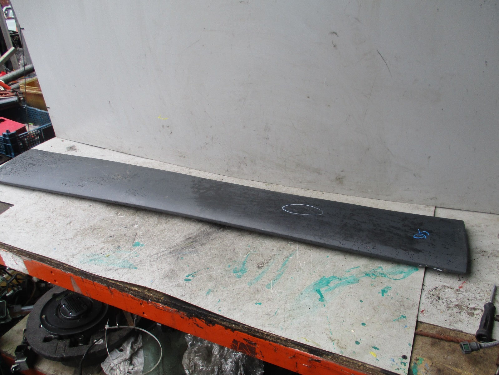 MERCEDES BENZ SPRINTER W907 2019 OS DRIVER CENTRE REAR MOULDING TRIM A9106906800