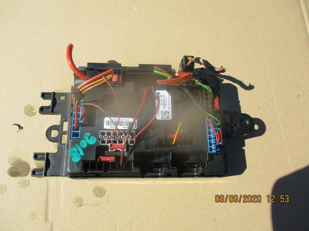 BMW 1 SERIES 116D DIESEL F20 F21 2018 REAR BACK FUSE BOX FUSEBOX 9389070 01