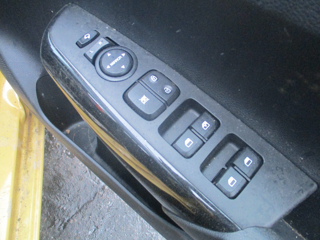 2023 KIA PICANTO MK3 JA OSF DRIVER SIDE FRONT POWERFOLD WINDOW CONTROL SWITCH